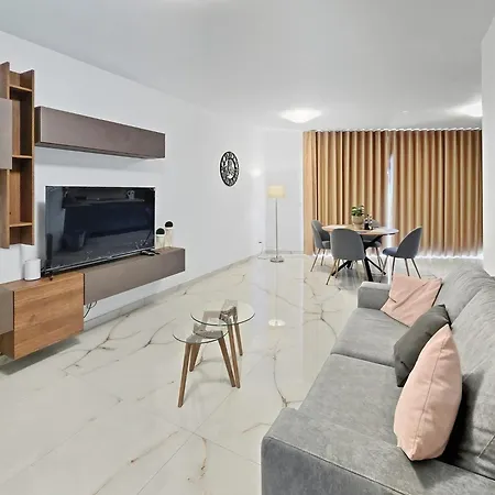 Apartment 2 Bedroom Park Views With Wifi And Ac 2 - St. Paul's Bay