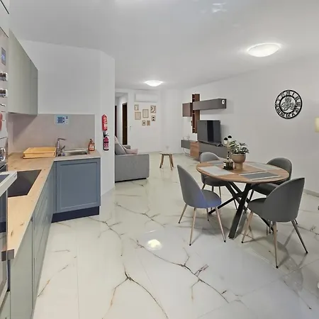 2 Bedroom Apartment Park Views With Wifi And Ac 2 *