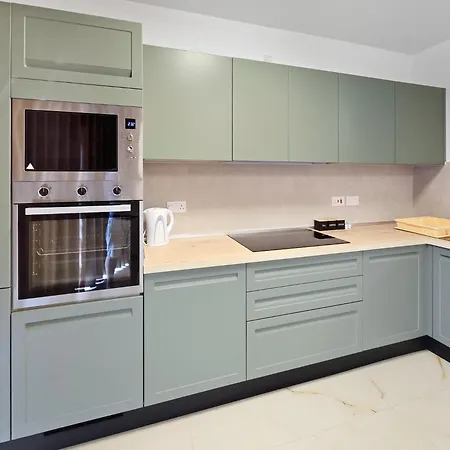 Apartment 2 Bedroom Park Views With Wifi And Ac 2 -