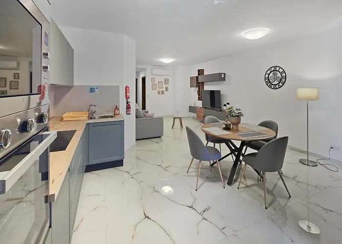 2 Bedroom Apartment Park Views With Wifi And Ac 2 *